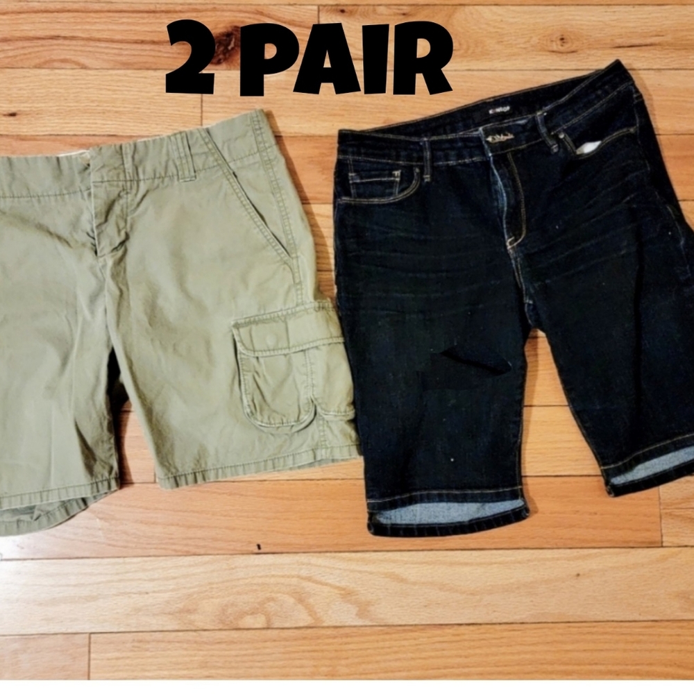 Bundle Of 2 Shorts - image 1